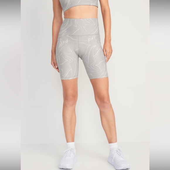 Old Navy High-Waisted PowerSoft Bike Shorts - Picture 3 of 6
